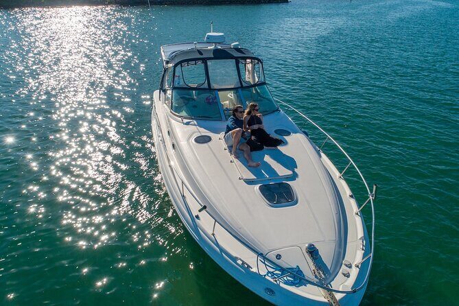Miami Private Yacht Rental 2 to 4 hours for 12 ppl, Champagne - Authentic Experiences and Guest Feedback