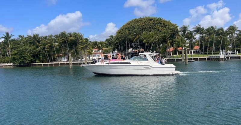 Miami: Private Yacht Rental Tour with Champagne and Snorkel - FAQ
