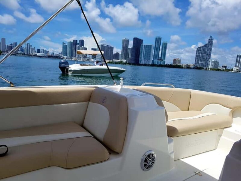 Miami: Self-Drive Boat Rental - Key Points