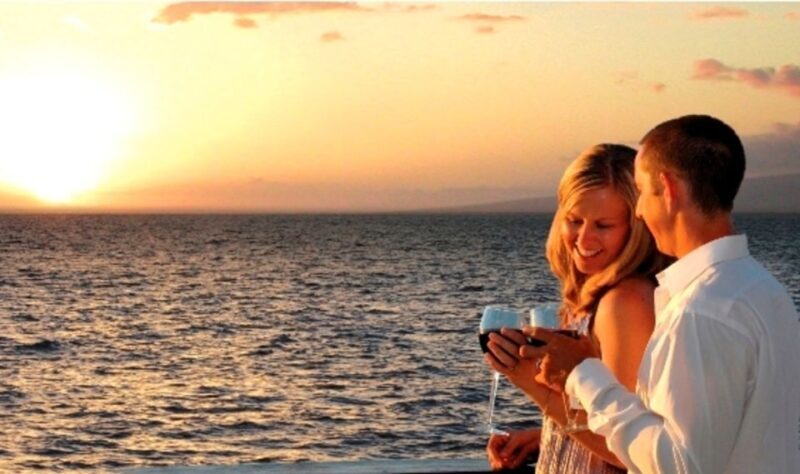 Miami: Sunset Cruise with Celebrity Homes & Open Bar - Key Points