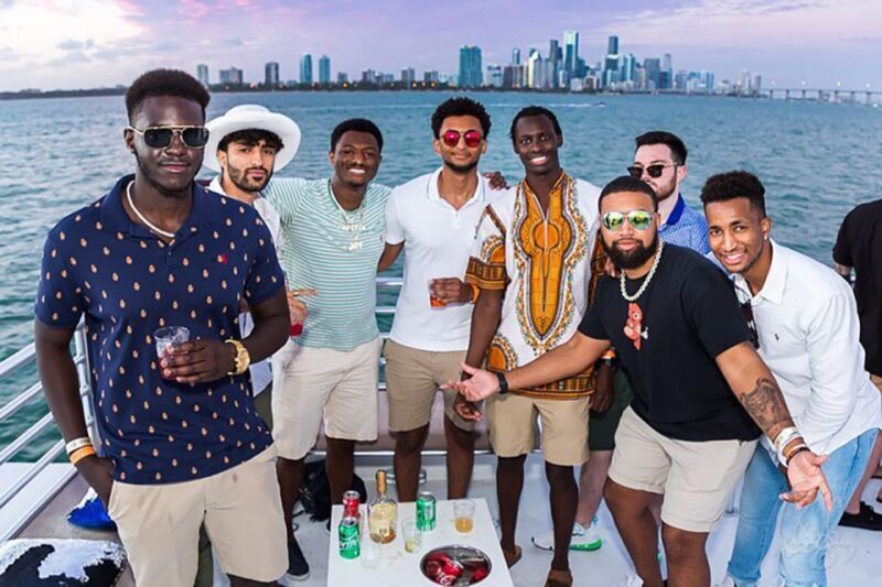 Miami: Ultimate Boat Party, Party Bus and Nightclub Entry - The Transition to Nightlife: Party Bus and VIP Club