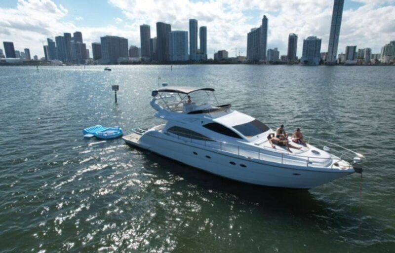 Miami Yacht Rental with Jetski, paddleboards, Inflatables - What to Expect from Your Miami Yacht Day