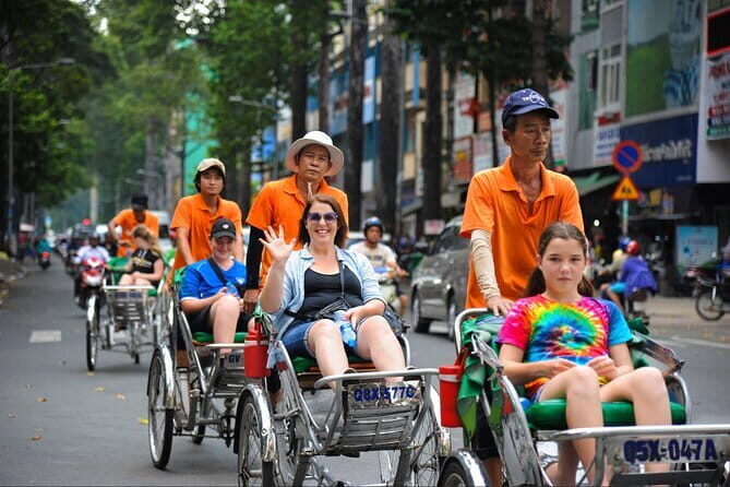 Midnight Food Tour in Saigon By Cyclo or Taxi or Scooter - Key Points