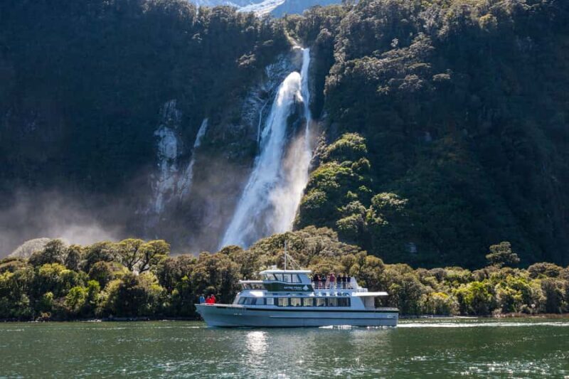 Milford Sound: 2-Hour Small Boat Scenic Cruise - Analyzing the Experience