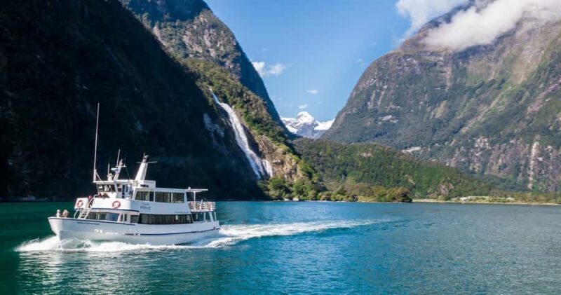 Milford Sound: Boutique Small-Boat Cruise - The Experience Onboard