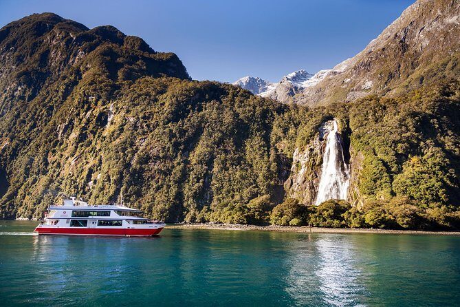 Milford Sound Coach & Cruise ex Te Anau Stunning Views with Lunch - A Deep Dive into the Experience