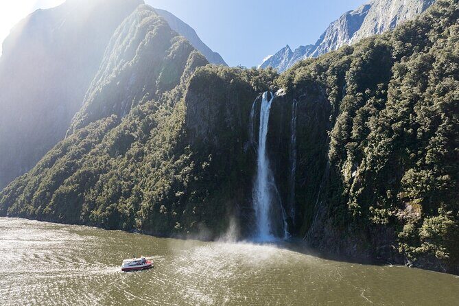 Milford Sound Coach & Extended Cruise from Queenstown - Exploring Milford Sound with the Coach & Extended Cruise from Queenstown