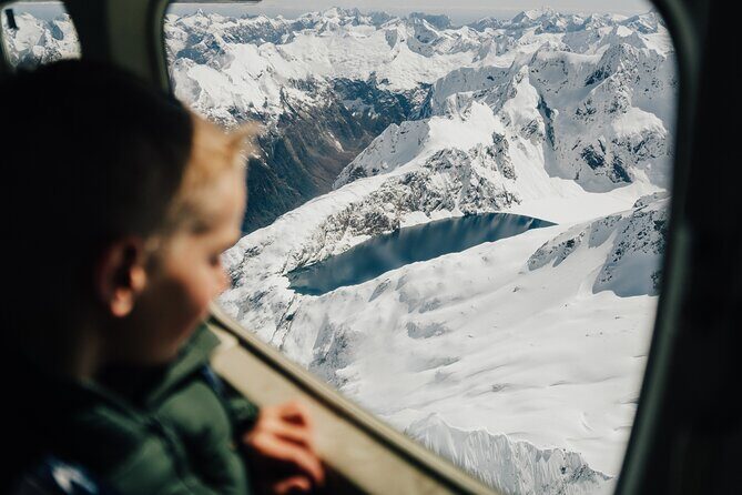 Milford Sound Cruise with Round-Trip Flights from Queenstown - Key Points