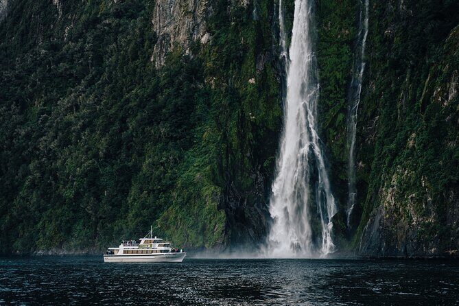 Milford Sound Helicopter and Cruise Tour from Queenstown - The Sum Up