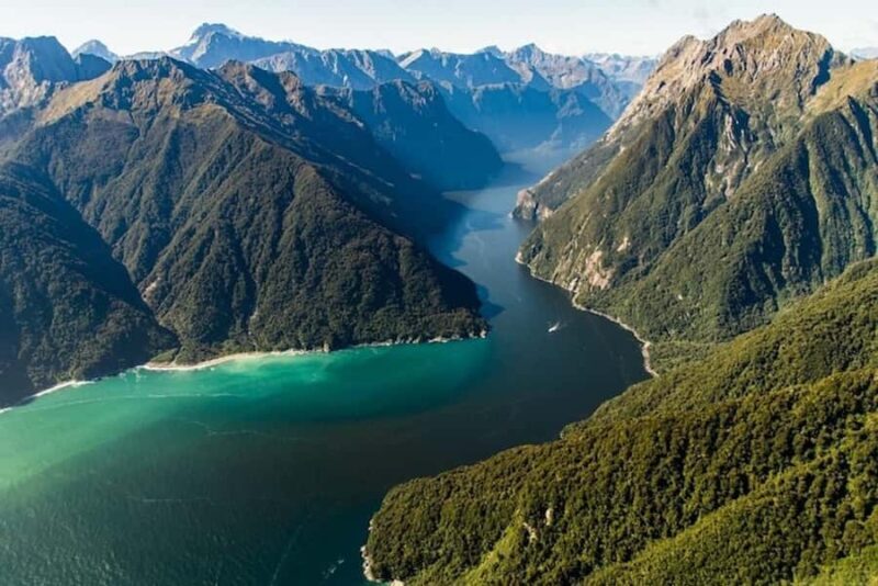 Milford Sound Helicopter Flight from Queenstown | 1.25 hours - The Value of the Experience