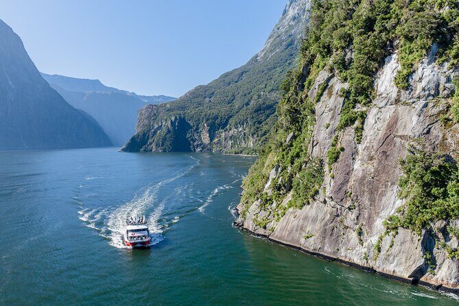 Milford Sound Nature and Te Anau Farm Visit Over 2 Days - Who Is This Tour Best For?