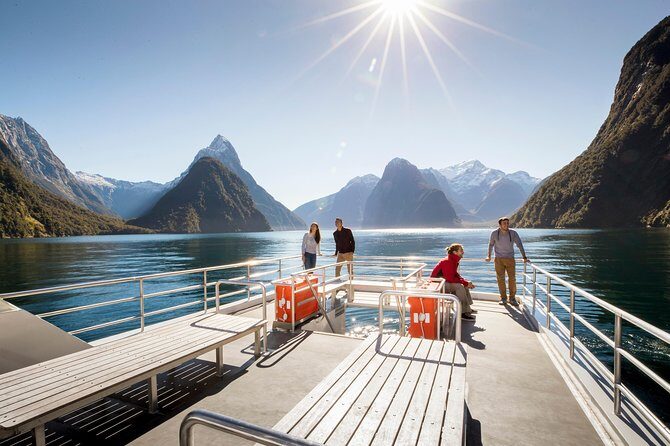 Milford Sound Premium Coach & Cruise from Queenstown with Lunch - Key Points
