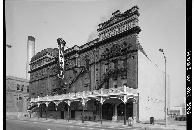 Milwaukee Downtown Ghost Tour - The Shadow of City Hall - FAQ
