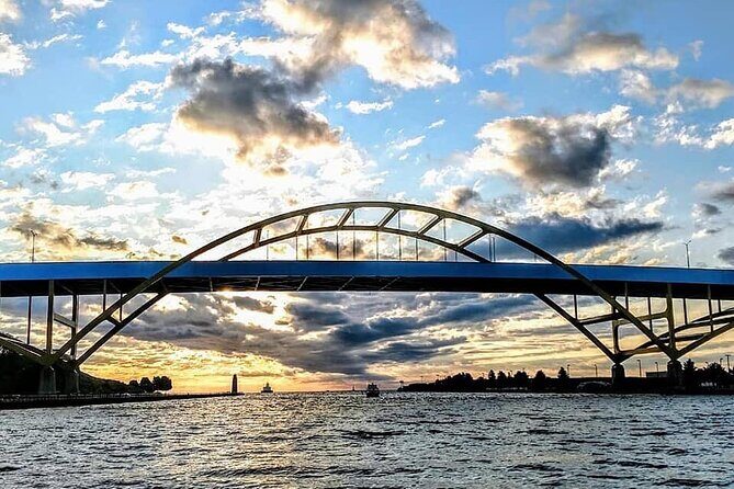 Milwaukee Kayak Rental - Discovering Milwaukee from the Water