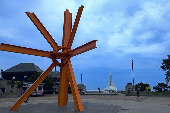 Milwaukee Scavenger Hunt Walking Tour and Game - Introducing the Milwaukee Scavenger Hunt Walking Tour and Game