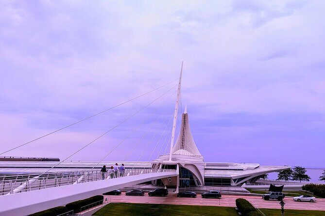 Milwaukee Scavenger Hunt Walking Tour and Game - What Travelers Are Saying & Our Interpretation