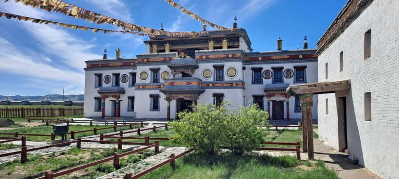 Mini Gobi, Orkhon, Tuvkhun Monastery & Kharkhorin 4-Day Tour - FAQ