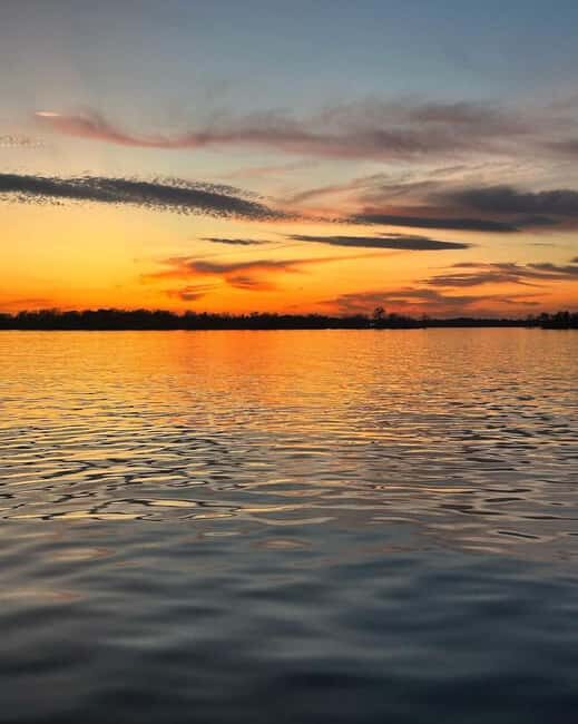 Minneapolis: Lake Minnetonka Boat Cruise with Narration - FAQs