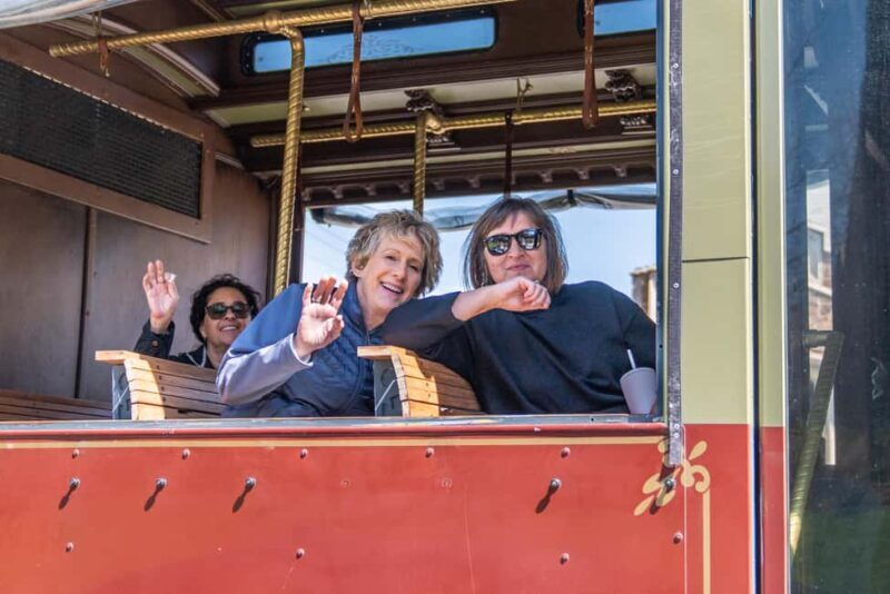 Minneapolis Narrated Sightseeing Scenic Tour - An In-Depth Look at the Minneapolis Trolley Tour