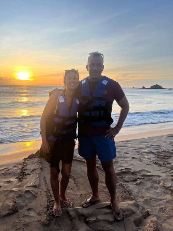 Mirissa: Whale & dolphin Watching Boat Tour with Breakfast - Key Points