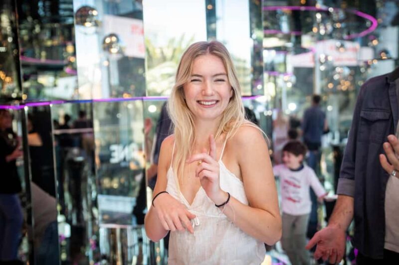 Mirror Bar - A Closer Look at the Mirror Bar Experience