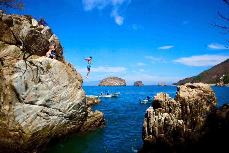 Mismaloya: Snorkeling, Cliff Jumping, and Beach Tour - Key Points