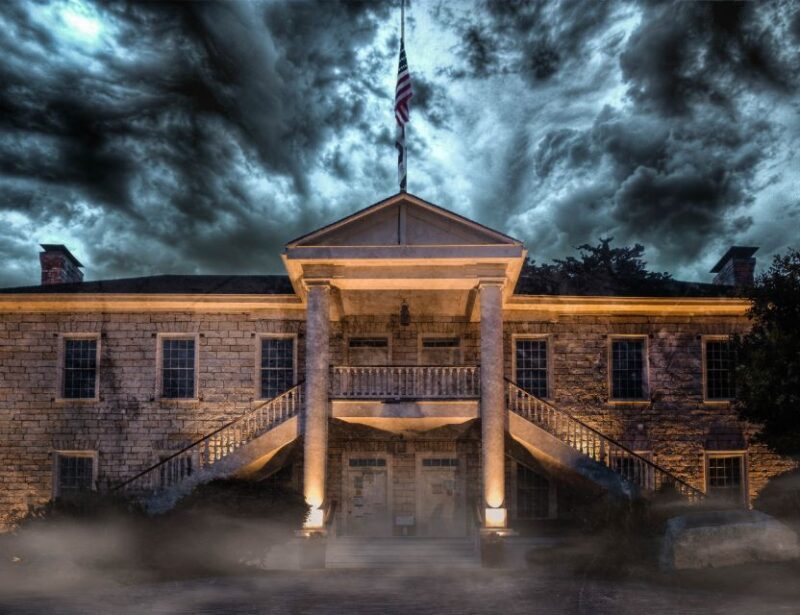 Mist, Mayhem & Murder: Monterey Ghost Tours - Introduction