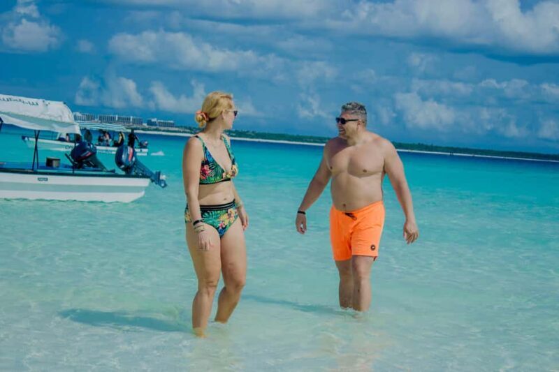 Mnemba Atoll: dolphins tour and snorkeling - The Reality of Wildlife Watching