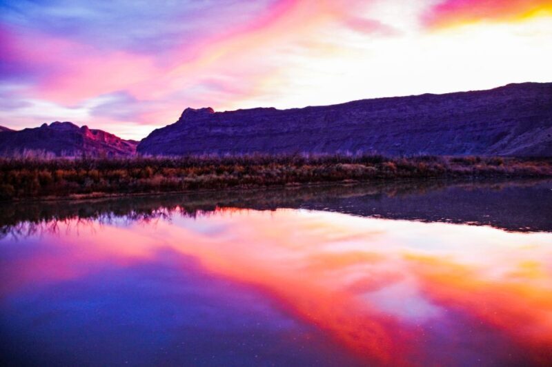Moab: Colorado River Dinner Cruise with Music and Light Show - Who Will Love This Tour?