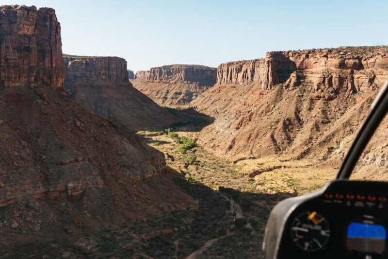 Moab: Corona Arch Canyon Run Helicopter Tour - The Experience Itself – What to Expect
