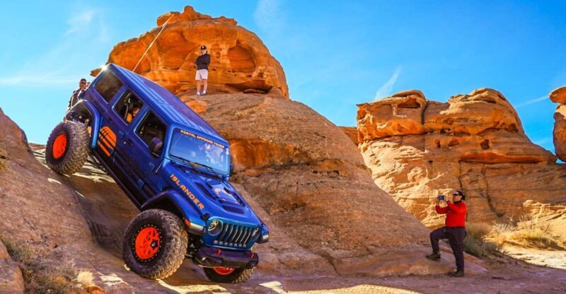 Moab: Off-Road Hell's Revenge Trail Private Jeep Tour - An Authentic Off-Road Adventure in Moab