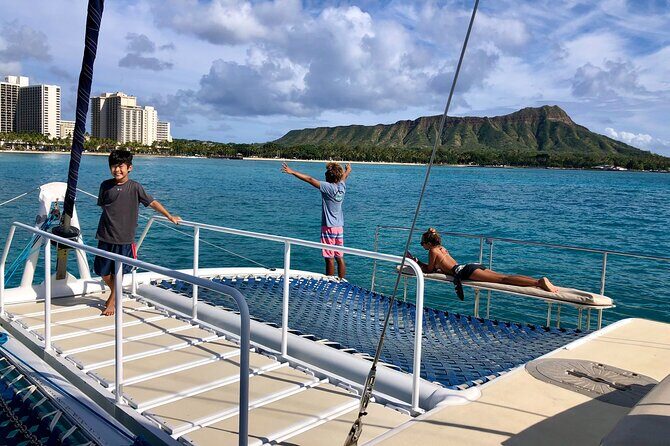 Moanas SwimnSail Cocktail Cruise Along the Waikiki Coast - What’s Included and What to Expect