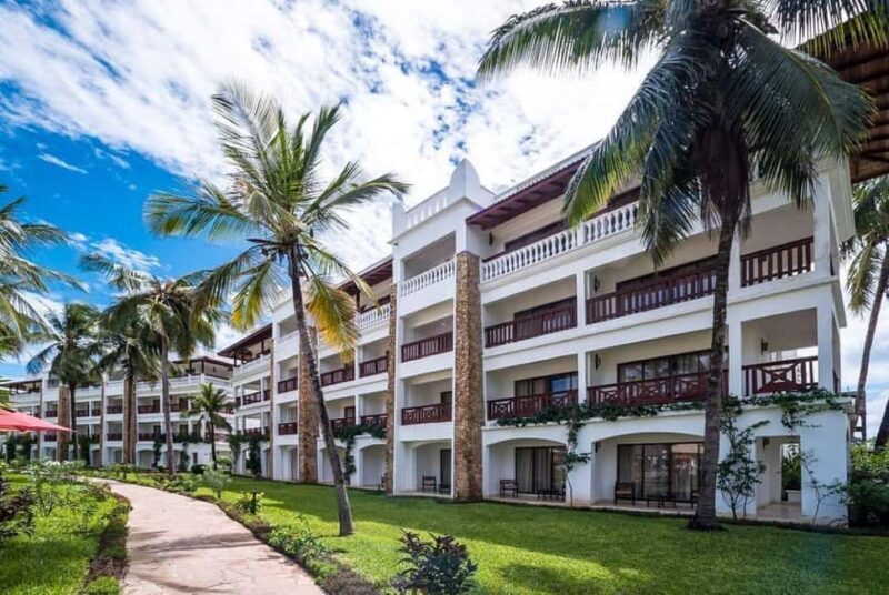 Mombasa: 3-Day Beach Tour with Haller Park Visit - Discovering Mombasa’s Coastal Beauty