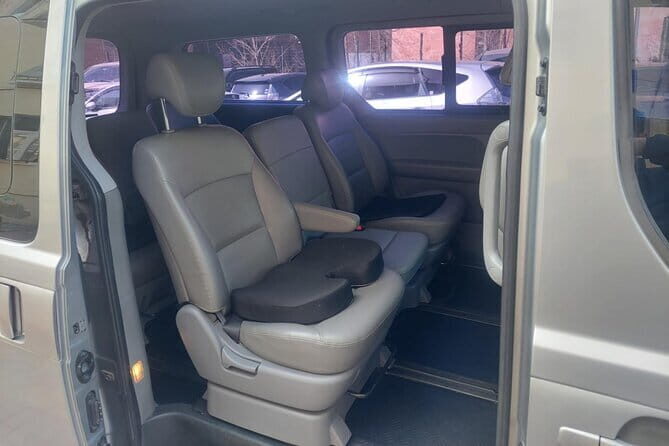 Mongolia - Sedan, Lexus, UAZ Minivan, 4WD Tour& Transport Service - What’s Included and How It Works