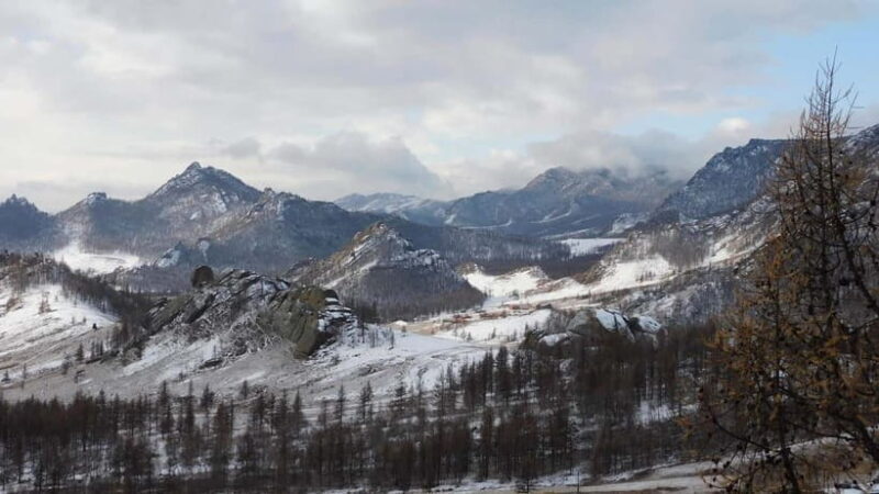 Mongolia : Winter Gobi Desert and Terelj National Park - Day 7: Genghis Khan Statue & Ulaanbaatar