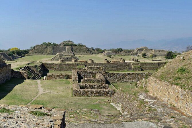 Monte Alban & artisan house workshop in Arrazola and Coyotepec - Transportation and Group Dynamics