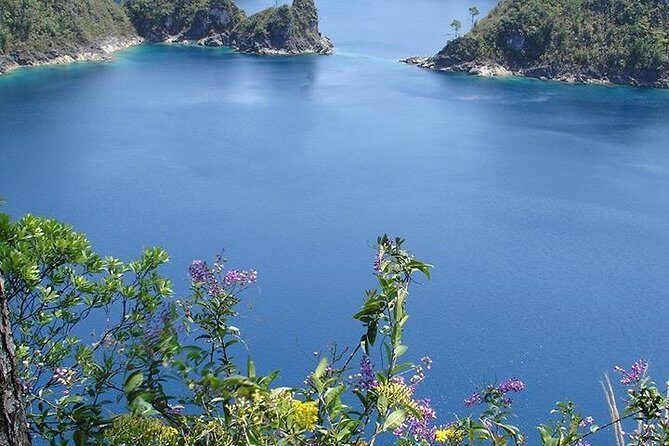 Montebello clear lakes & Chiflon Waterfalls from San Cristobal - Key Points