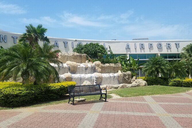 Montego Bay Airport Transfer to Ocho Rios and Runnaway Bay Hotels(Private) - Who Should Book This Transfer?