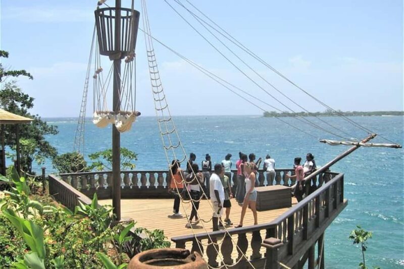 Montego Bay: Bob Marley's Nine Mile Admission & Guided Tour - Comfort, Timing, and Group Size