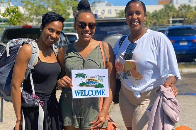 Montego Bay Roundtrip Luxury Transfer with Lounge Access - One Consideration Before Booking