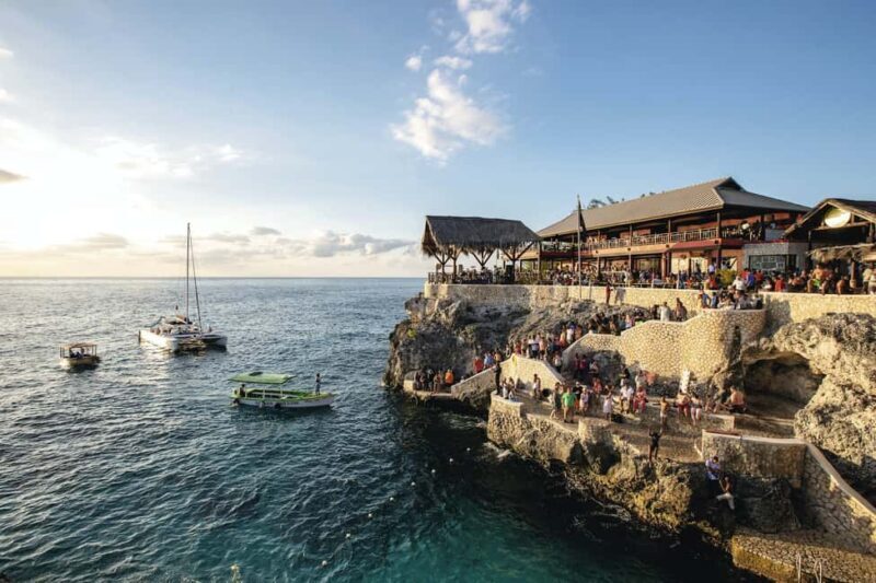Montego Bay: Seven Miles Beach and Rick's Café Sunset View - A Detailed Look at the Tour