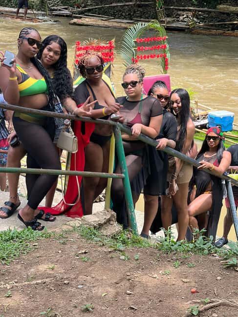 Montegobay: Rafting Tour with Limestone Massage - Key Points