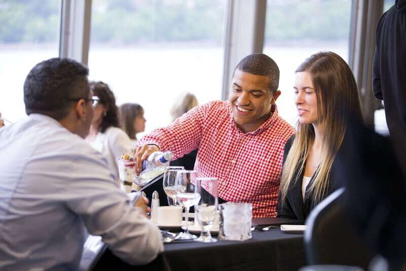 Montréal: 3 or 5-Course Dinner Cruise with DJ & Dancing - Who Should Consider This Tour?