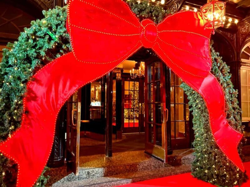 Montreal: Christmas Lights Private Walking Tour - A Deep Dive into the Tour Experience