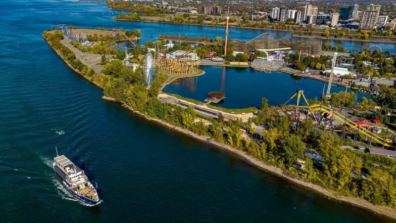 Montréal: Guided Sightseeing River Cruise - The Bottom Line: Who Should Take This Tour?
