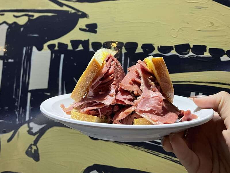 Montréal: Mile End Foodie Tour with Tasting - A Walk Through the Mile End Food Scene
