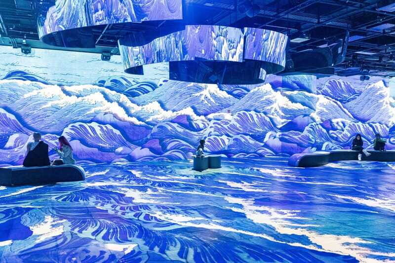 Montreal: OASIS Immersion Entry Ticket - The Experience Itself: A Walk-Through Journey