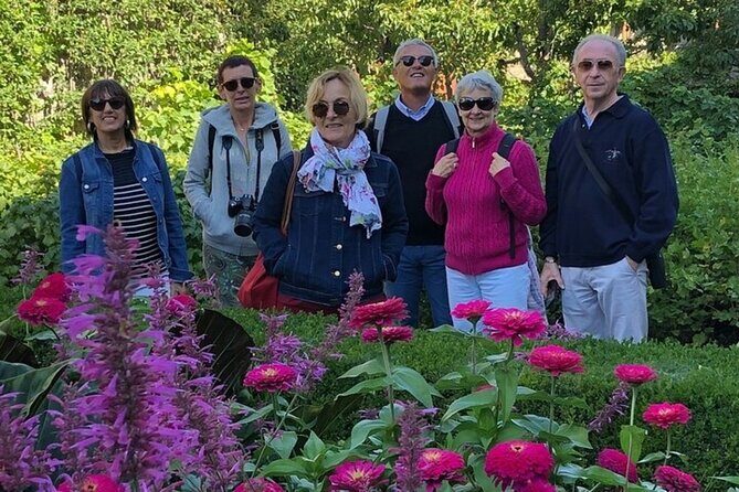 Montreal Old Montreal Walking Tour With A Guide - Exploring Old Montreal: What You Can Expect