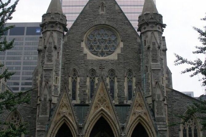 Montreal Old Montreal Walking Tour With A Guide - Why This Tour Works for Different Travelers