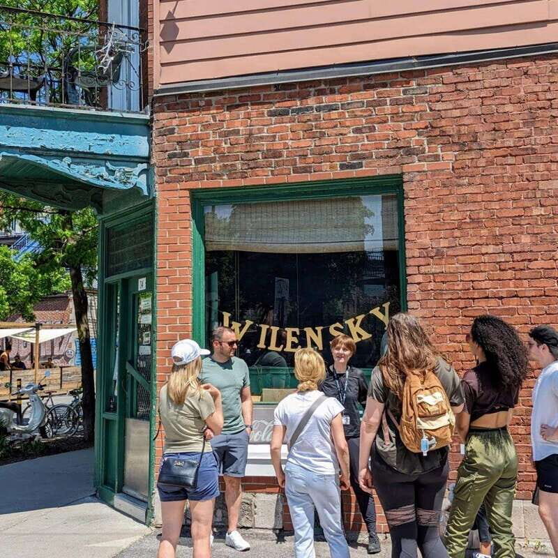 Montreal: Plateau Mont-Royal & Mile End Walking Tour - Exploring Montreal’s Trendy Heart